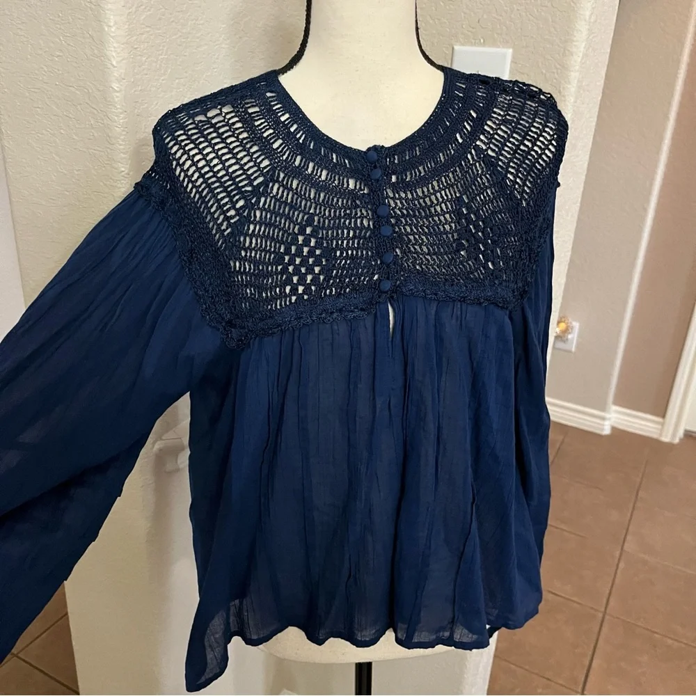 Free People Early Frost navy blue crocheted long sleeve blouse top Size S